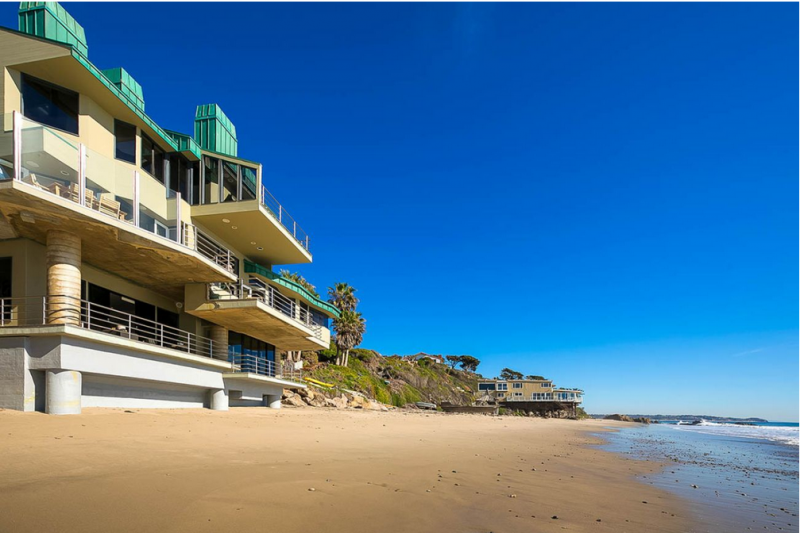 Пляжный дом в Малибу с панорамным видом на Тихий океан Пляжный дом в Малибу с панорамным видом на Тихий океан