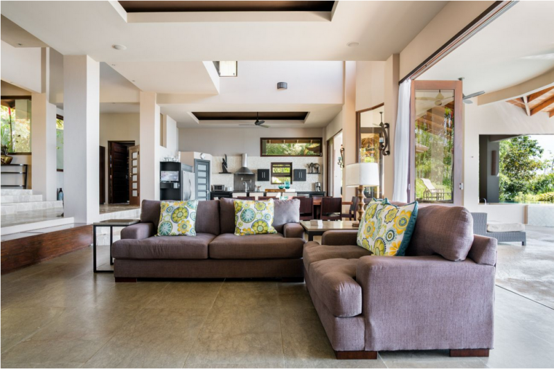 Тропическая вилла, построенная на скале среди джунглей в Коста-Рике Тропическая вилла, построенная на скале среди джунглей в Коста-Рике