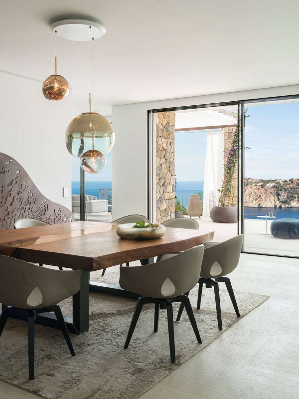 Вилла на берегу моря, расположенная на испанских Балеарских островах