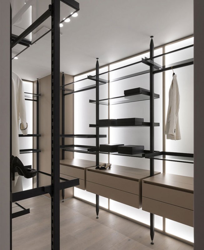 Декор квартиры с элегантными текстурами из светлого дерева и мрамора