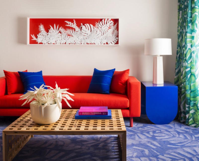 Неоновые цвета в интерьере отеля Shoreline Hotel Waikiki 4* на острове Оаху, Гавайи Неоновые цвета в интерьере отеля Shoreline Hotel Waikiki 4* на острове Оаху, Гавайи