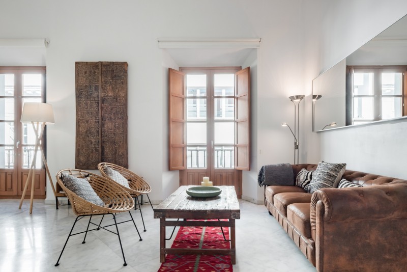 Светлые, изысканные апартаменты с террасой на крыше