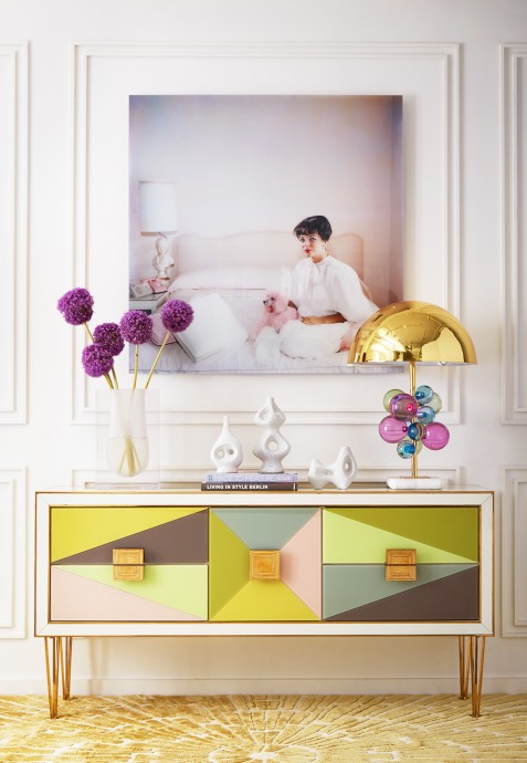 Инсталляции мебельной компании Jonathan Adler