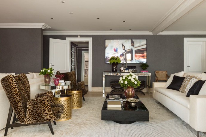 Оформление гостиной от дизайнера Кристины Амуи из Сан-Паулу, работающей в сегменте "luxury"