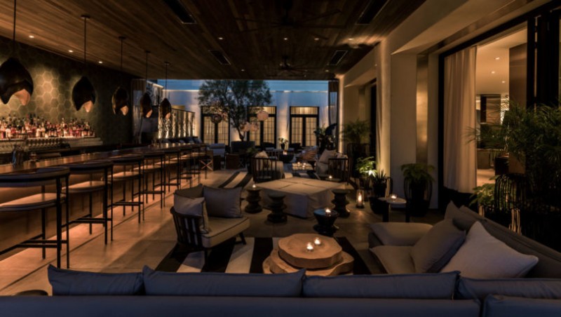 Отель La Peer, расположенный в процветающем дизайнерском районе Западного Голливуда