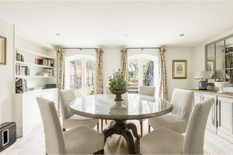 Элегантный интерьер старинного таунхауса