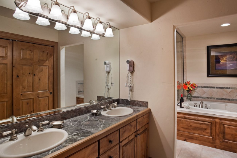 Люкс в отеле Chateau Chamonix на  горнолыжном курорте Лавлэнд  в Джорджтауне