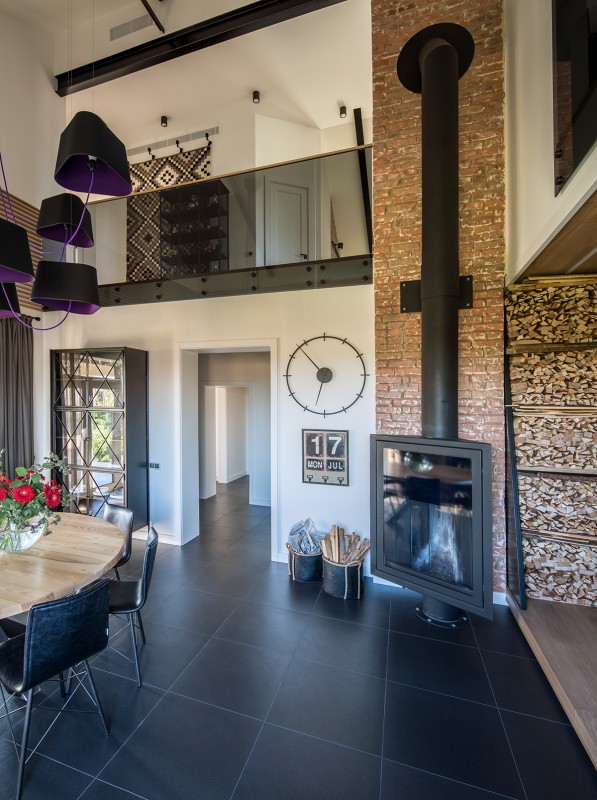 Необычные элементы декора и система освещения в загородном доме Необычные элементы декора и система освещения в загородном доме