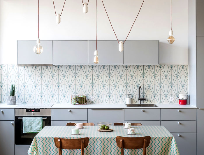 Перфорированная алюминиевая конструкция для спальни в парижских апартаментах