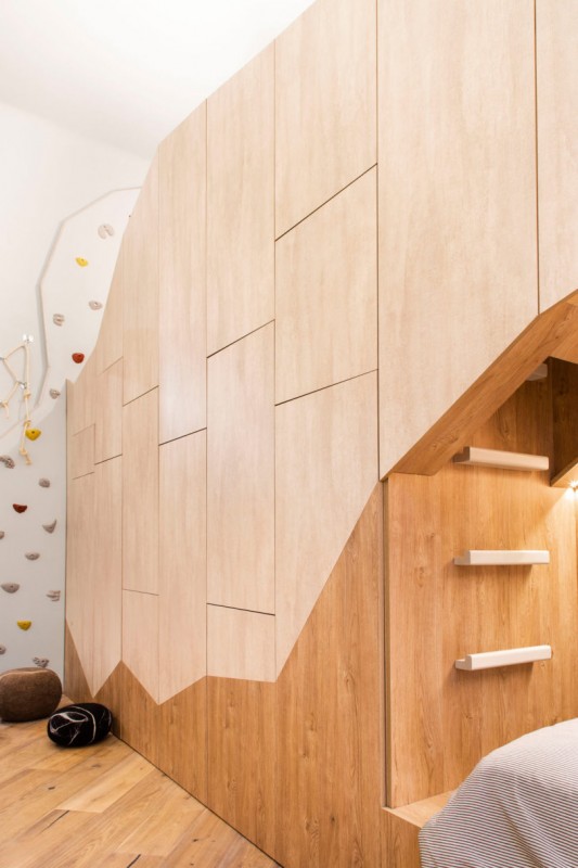 Похожая на пещеру детская спальня под названием #thebearscave