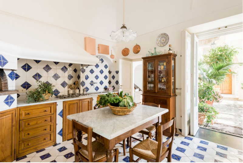 Прибрежная вилла XVII века в Позитано, Италия Прибрежная вилла XVII века в Позитано, Италия