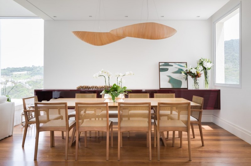 Использование дерева и белого цвета в оформлении уютного дома Использование дерева и белого цвета в оформлении уютного дома