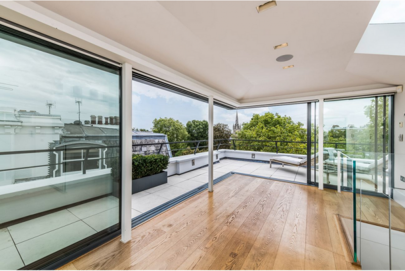 Интерьер уютного таунхауса