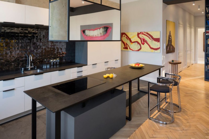 Квартира, расположенная в здании 19-го века в центре Варшавы, Польша Квартира, расположенная в здании 19-го века в центре Варшавы, Польша