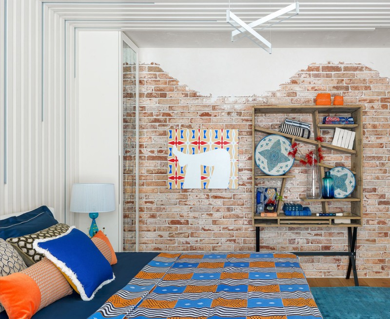 Красочный причудливый интерьер в таунхаусе Красочный причудливый интерьер в таунхаусе