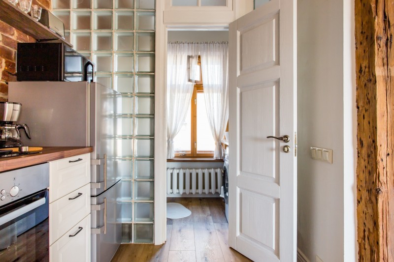 Интерьер уютной стильной мансарды