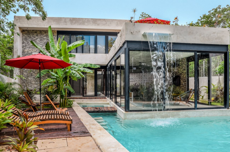 Вилла с современным и авангардным дизайном