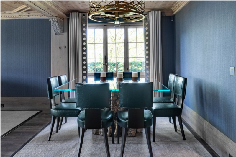 Просторное шале в деревне Гштад, Швейцария Просторное шале в деревне Гштад, Швейцария