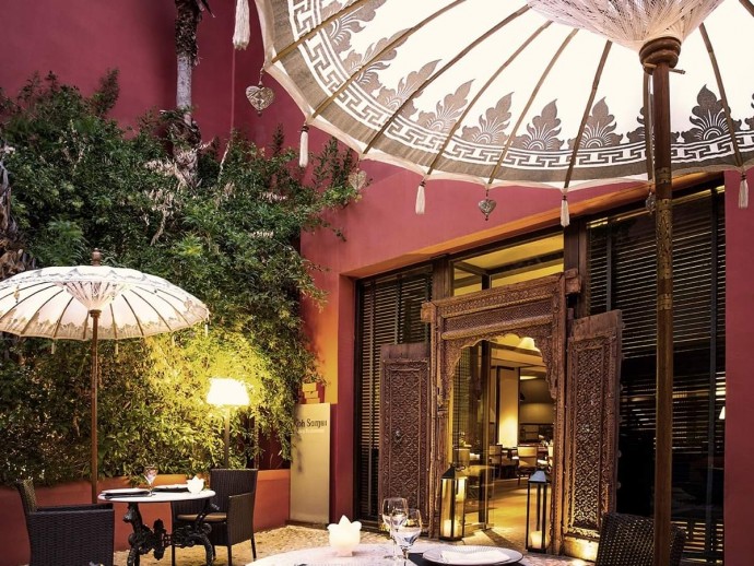 Спа-отель ASIA GARDENS 5* на склоне горы Сьерра-Кортина в Аликанте, Испания Спа-отель ASIA GARDENS 5* на склоне горы Сьерра-Кортина в Аликанте, Испания