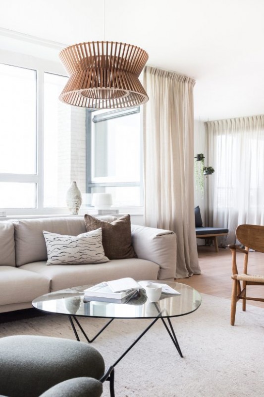 Спокойный и безмятежный интерьер гостиной Спокойный и безмятежный интерьер гостиной