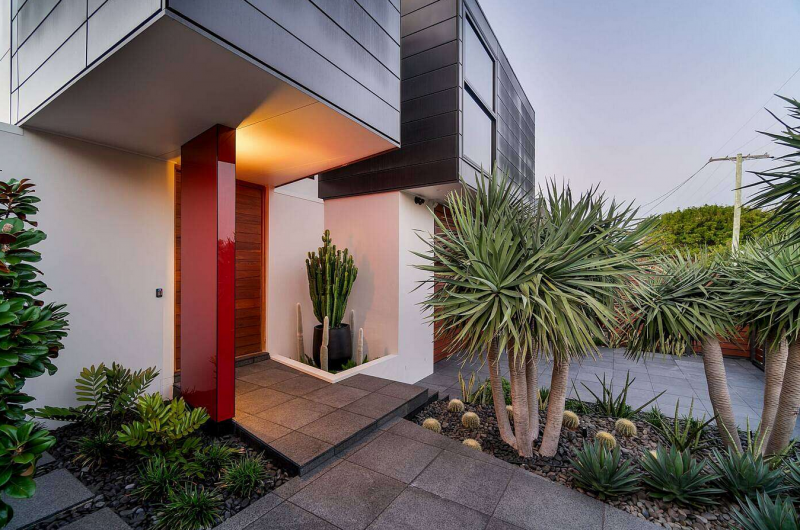 Двухэтажный дом в австралийском Ньюкасле Двухэтажный дом в австралийском Ньюкасле