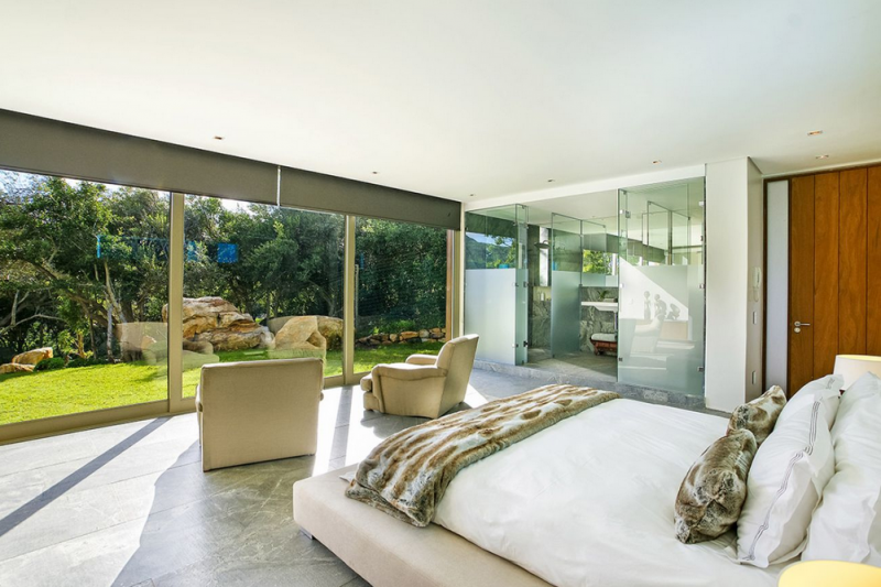 Тропический модернизм в Хаут-Бей, ЮАР Тропический модернизм в Хаут-Бей, ЮАР