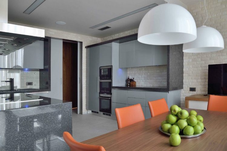 Комфортное функциональное зонирование квартиры площадью 220 м2