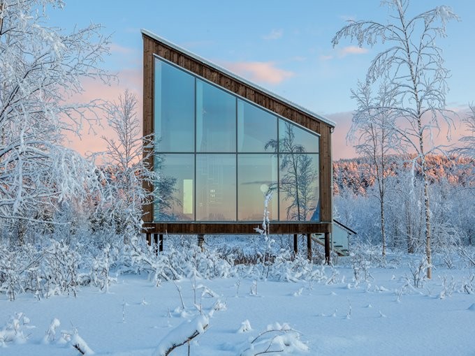 Коттеджи на озере в шведском отеле Arctic Bath Hotel and Spa