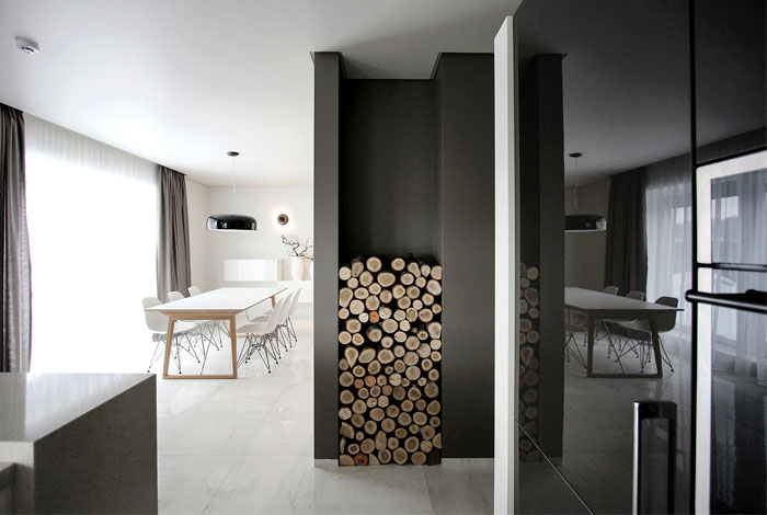 Минималистичный стиль и доминирующий белый цвет в интерьере дома в Клайпеде Минималистичный стиль и доминирующий белый цвет в интерьере дома в Клайпеде