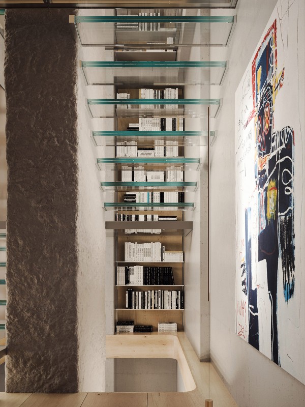 Четырехуровневая квартира, расположенная в небоскребе в центре Киева Четырехуровневая квартира, расположенная в небоскребе в центре Киева