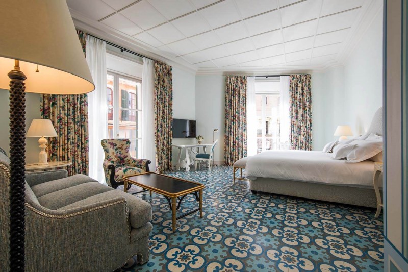 Отель Mamá в Пальма-де-Мальорка