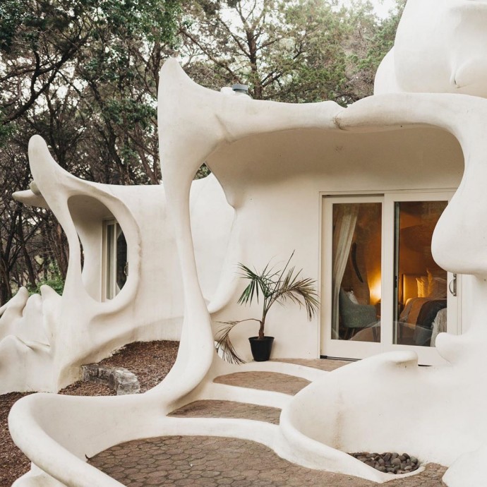 Дом необычной формы недалеко от Остина, штат Техас