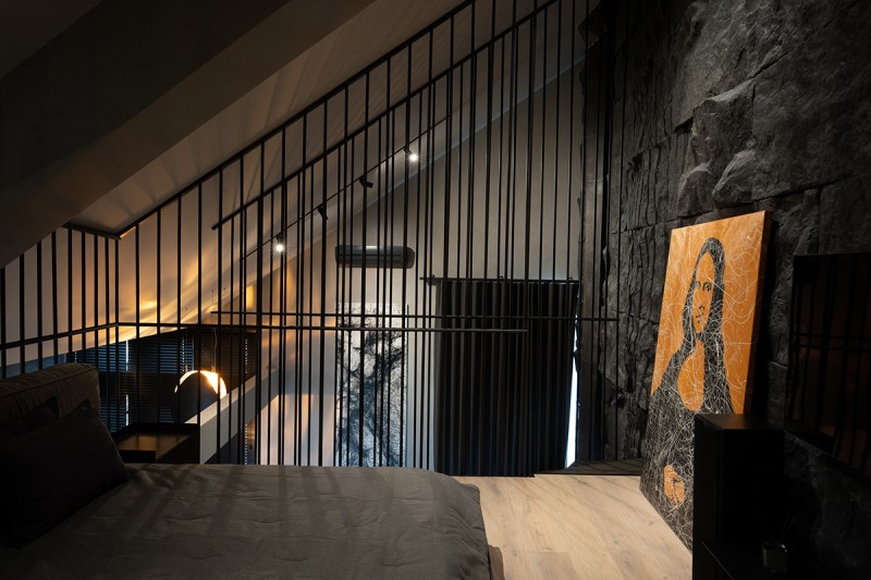 Двухуровневый пентхаус в стиле "брутализм" Двухуровневый пентхаус в стиле "брутализм"