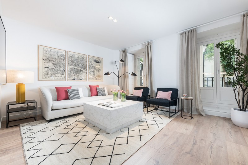 Эффектная квартира недалеко от музея Прадо в Мадриде