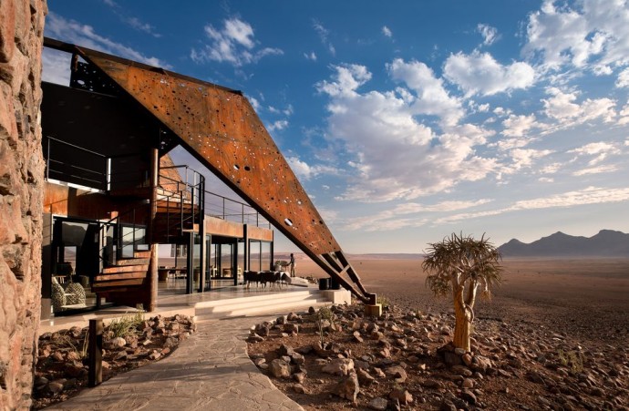 Отель &Beyond Sossusvlei Desert Lodge в пустыне Намиб в Намибии