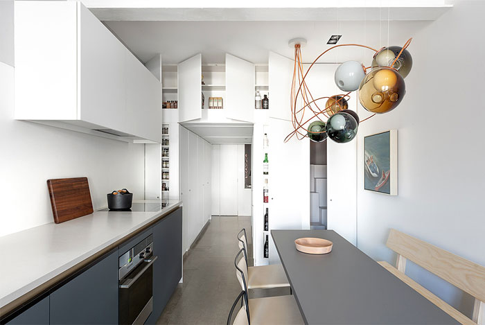 Дизайн-проект небольшого лофта, основанный на концепции минимализма и яркости