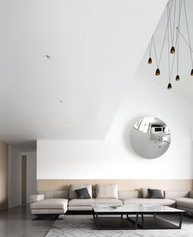 Интерьер мансардной квартиры в Шаньтоу, провинция Гуандун, Китай Интерьер мансардной квартиры в Шаньтоу, провинция Гуандун, Китай