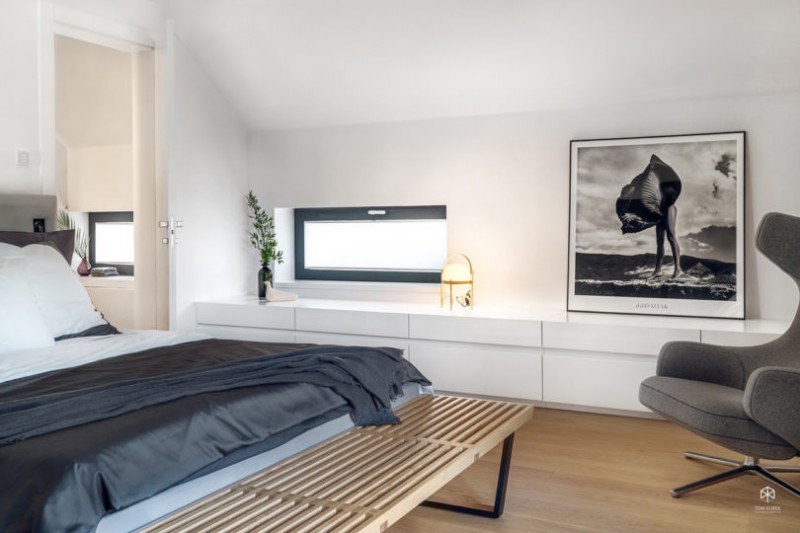 Интерьер дома у озера в деревне недалеко от Познани, Польша