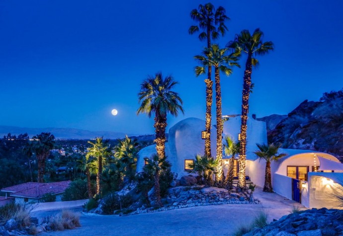 Santorini House в калифорнийском городе Палм-Спрингс