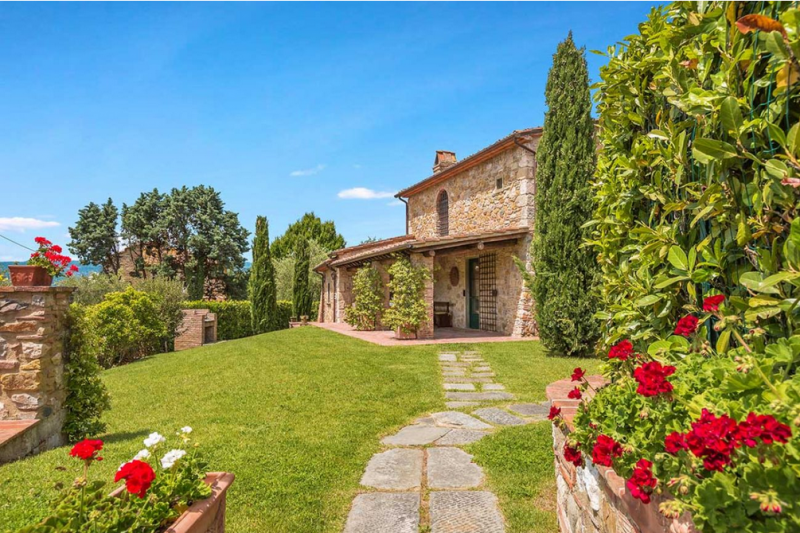 Вилла в Альбанских горах в Италии