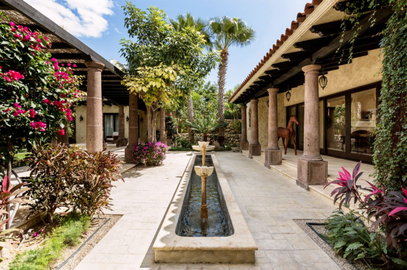 Вилла в романском стиле с видом на океан в Сан-Хосе-дель-Кабо, Мексика Вилла в романском стиле с видом на океан в Сан-Хосе-дель-Кабо, Мексика