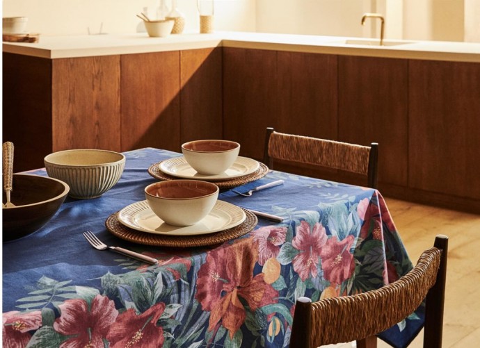 Интерьер с земляными и оттенками охры от дизайнеров Zara Home