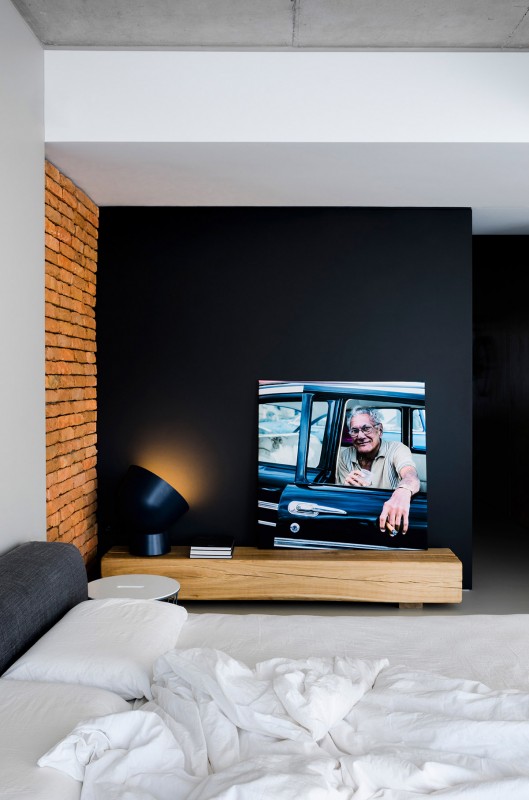 Легкий и спокойный интерьер в индустриальном стиле