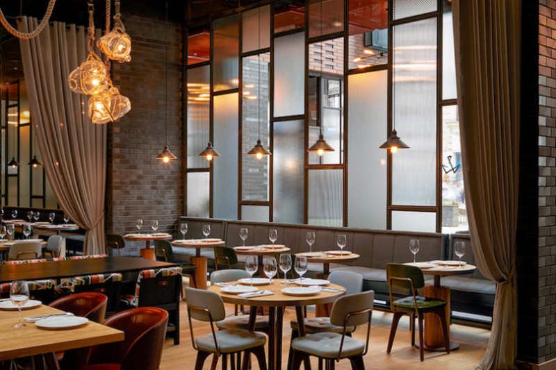 PURO Gdansk - смелый, живой и красочный отель, расположенный в Гданьске, Польша