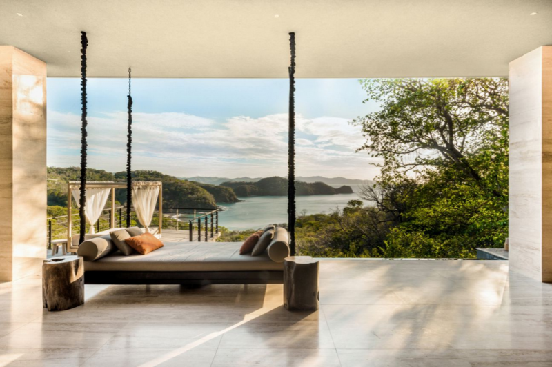 Современная вилла на побережье Тихого океана