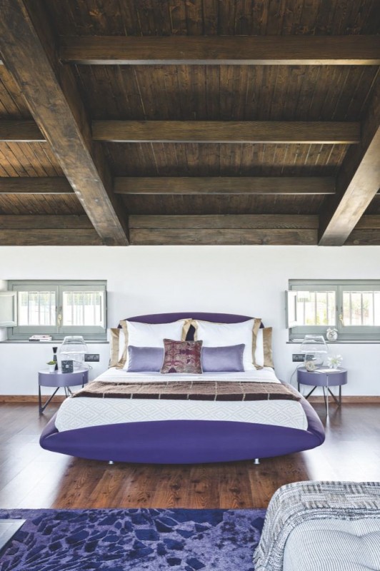 Интерьер студии в старинном городе Кордова, Испания Интерьер студии в старинном городе Кордова, Испания