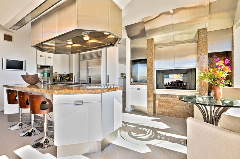 Пляжный дом в Малибу с панорамным видом на Тихий океан Пляжный дом в Малибу с панорамным видом на Тихий океан