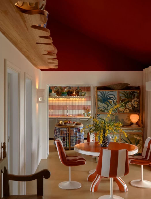 Дом для отдыха бельгийского дизайнера Жана-Филиппа Демейера в Компорте, Португалия