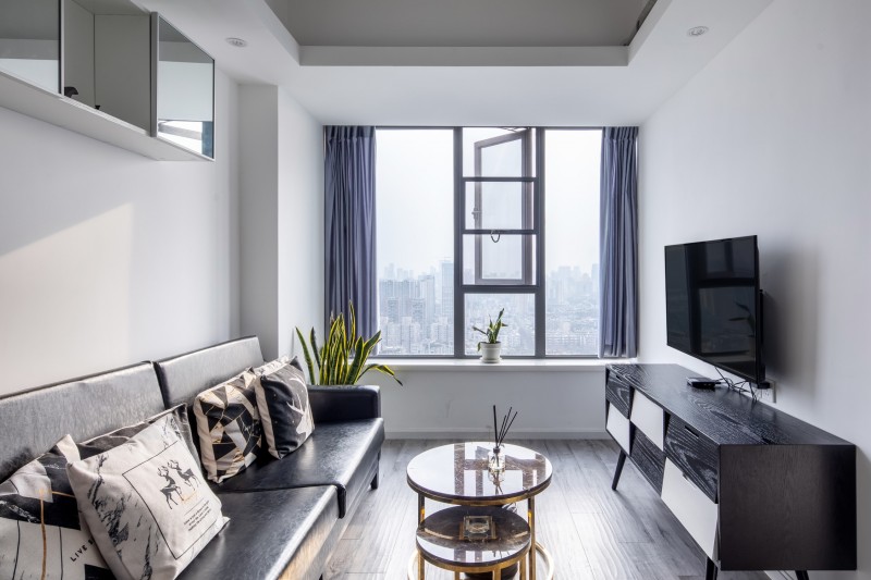 Интерьер в черно-белых тонах Интерьер в черно-белых тонах