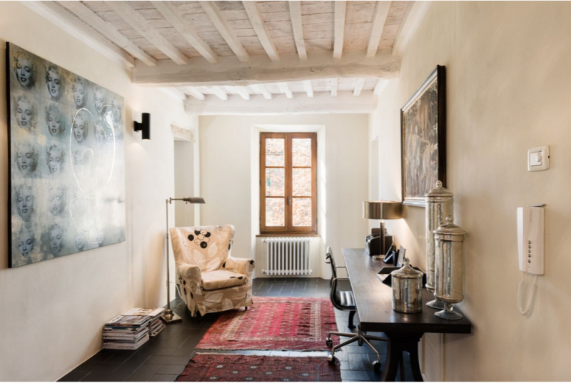 Старинное палаццо в Тоскане, Италия Старинное палаццо в Тоскане, Италия